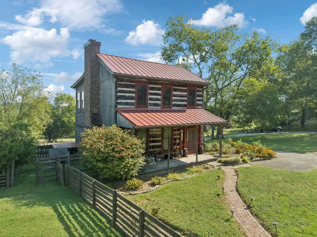 1512 Williamsport Pike Columbia TN 38401