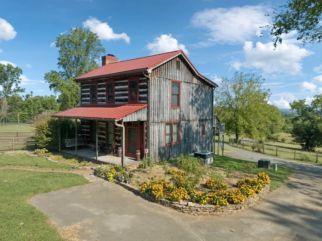 1512 Williamsport Pike Columbia TN 38401