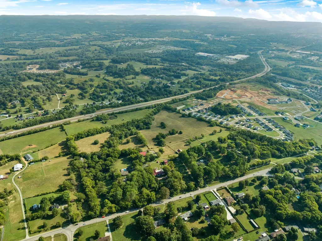 1512 Williamsport Pike Columbia TN 38401