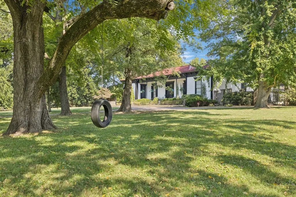 1512 Williamsport Pike Columbia TN 38401