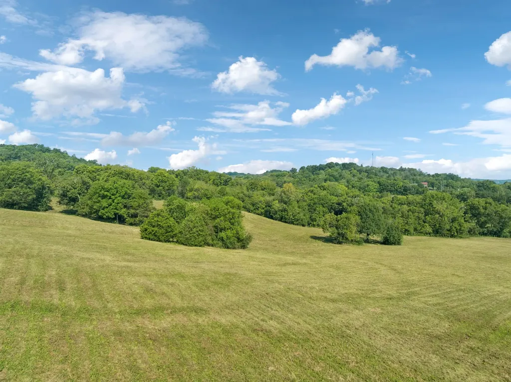 1512 Williamsport Pike Columbia TN 38401