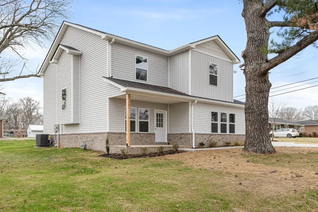 101 Hilltop Drive Columbia TN 38401