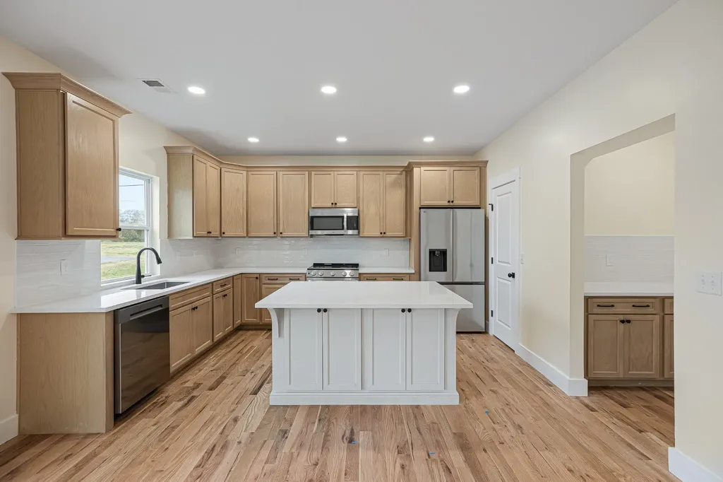 101 Hilltop Drive Columbia TN 38401
