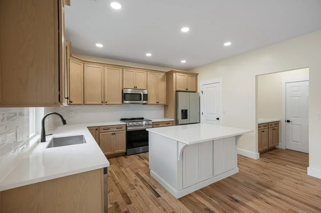 101 Hilltop Drive Columbia TN 38401