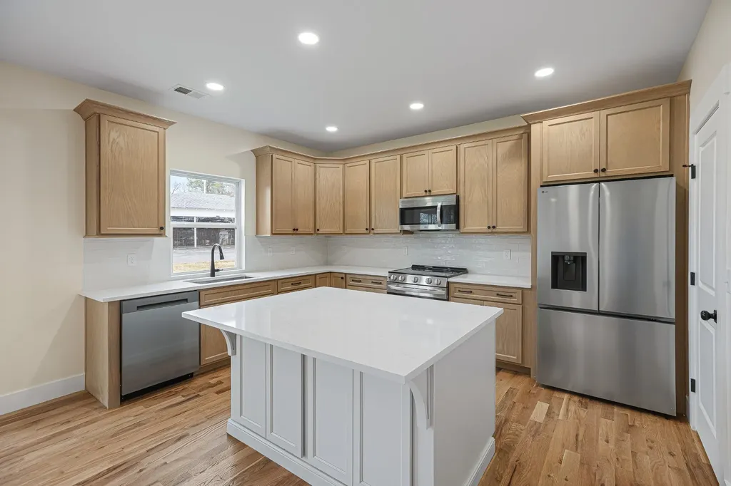 101 Hilltop Drive Columbia TN 38401