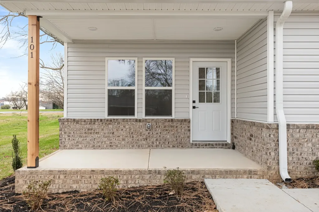 101 Hilltop Drive Columbia TN 38401