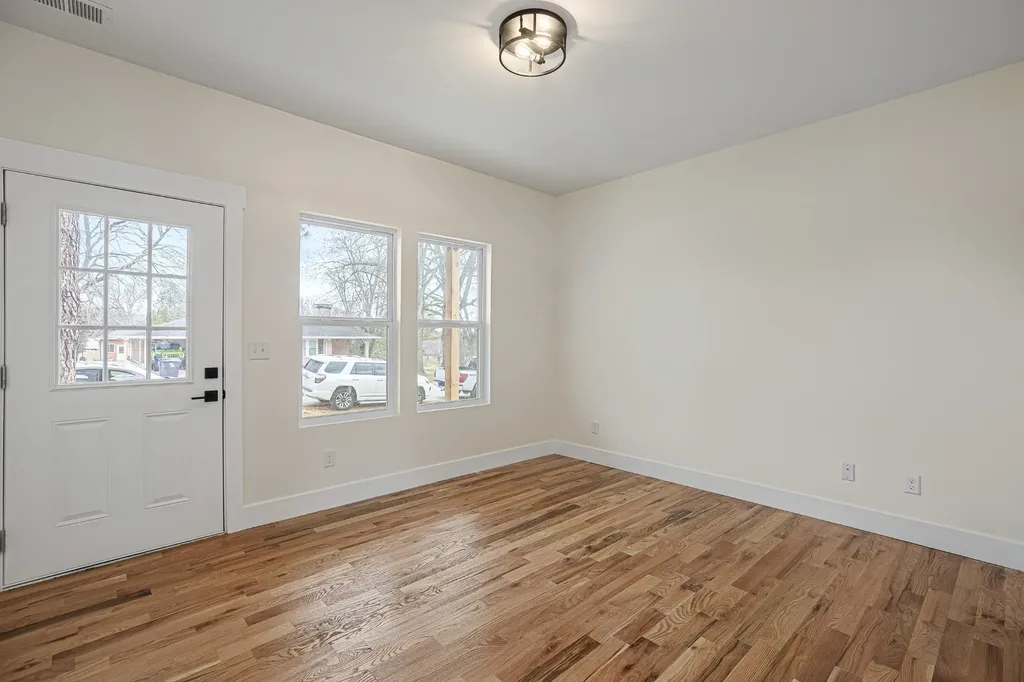 101 Hilltop Drive Columbia TN 38401