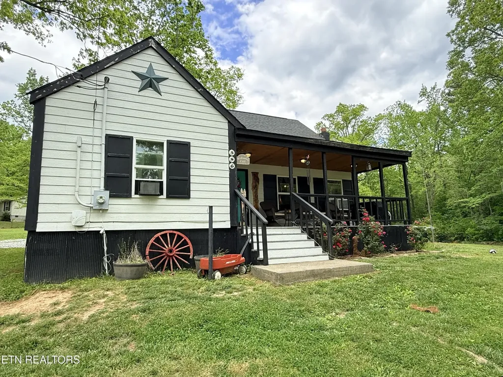 586 Rugby Highway Robbins TN 37852