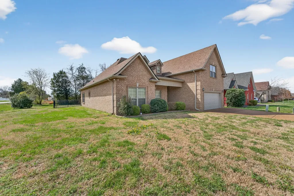 2505 Pebblecreek Lane Murfreesboro TN 37130