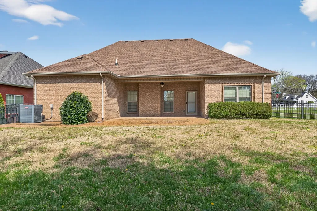 2505 Pebblecreek Lane Murfreesboro TN 37130
