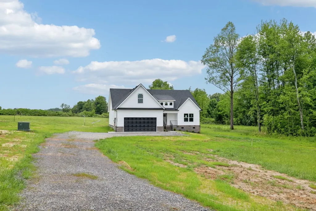 5004 Jim Cummings Highway Woodbury TN 37190