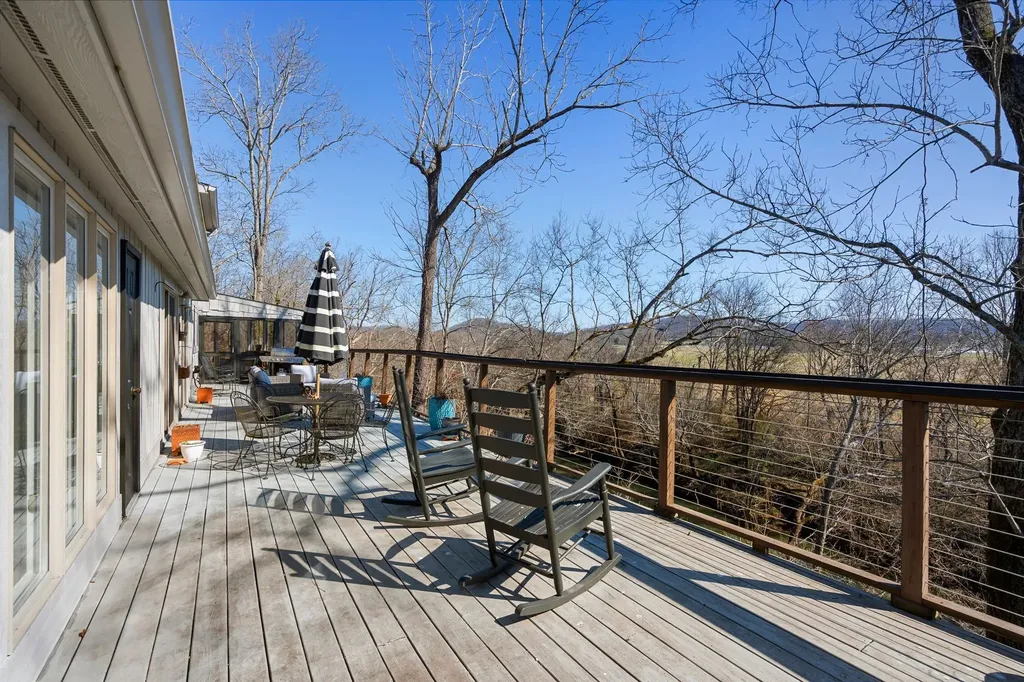 2496 Old Natchez Trace Franklin TN 37069