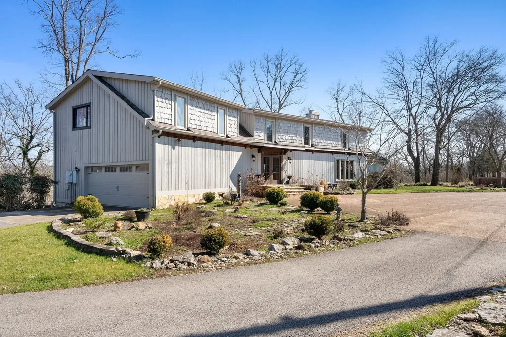 2496 Old Natchez Trace Franklin TN 37069