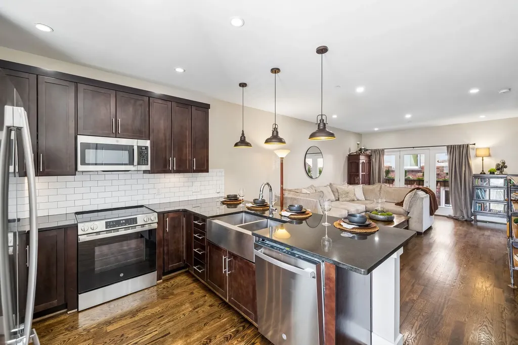 2003 Convent Place Nashville TN 37212