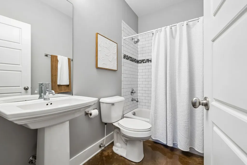 2003 Convent Place Nashville TN 37212