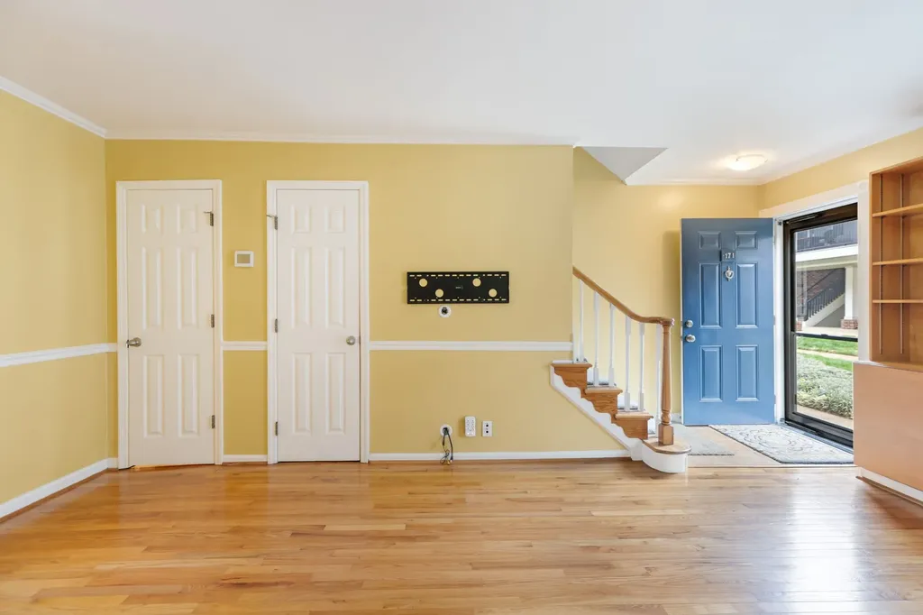 5025 Hillsboro Pike Nashville TN 37215