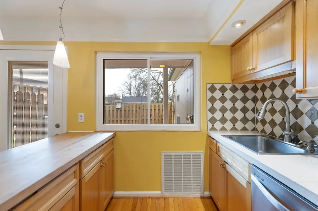 5025 Hillsboro Pike Nashville TN 37215