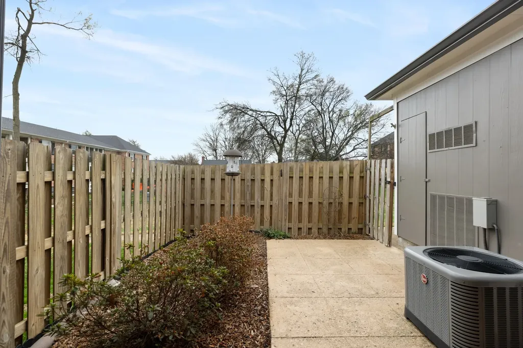 5025 Hillsboro Pike Nashville TN 37215