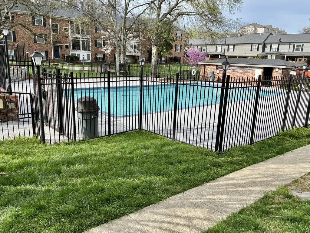 5025 Hillsboro Pike Nashville TN 37215