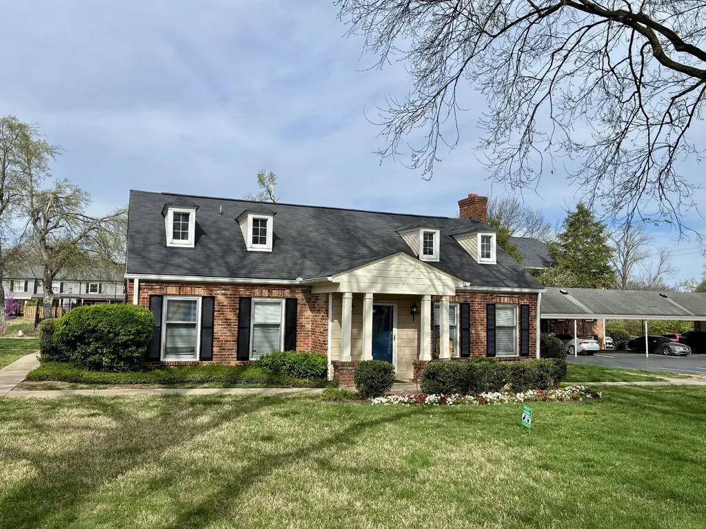 5025 Hillsboro Pike Nashville TN 37215