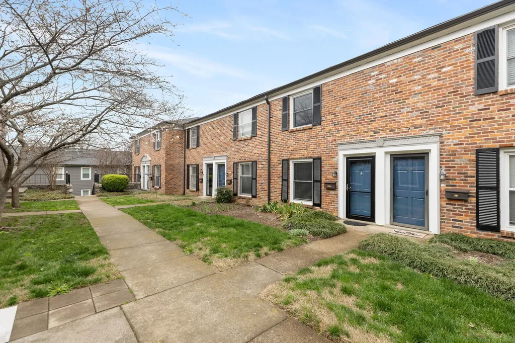 5025 Hillsboro Pike Nashville TN 37215