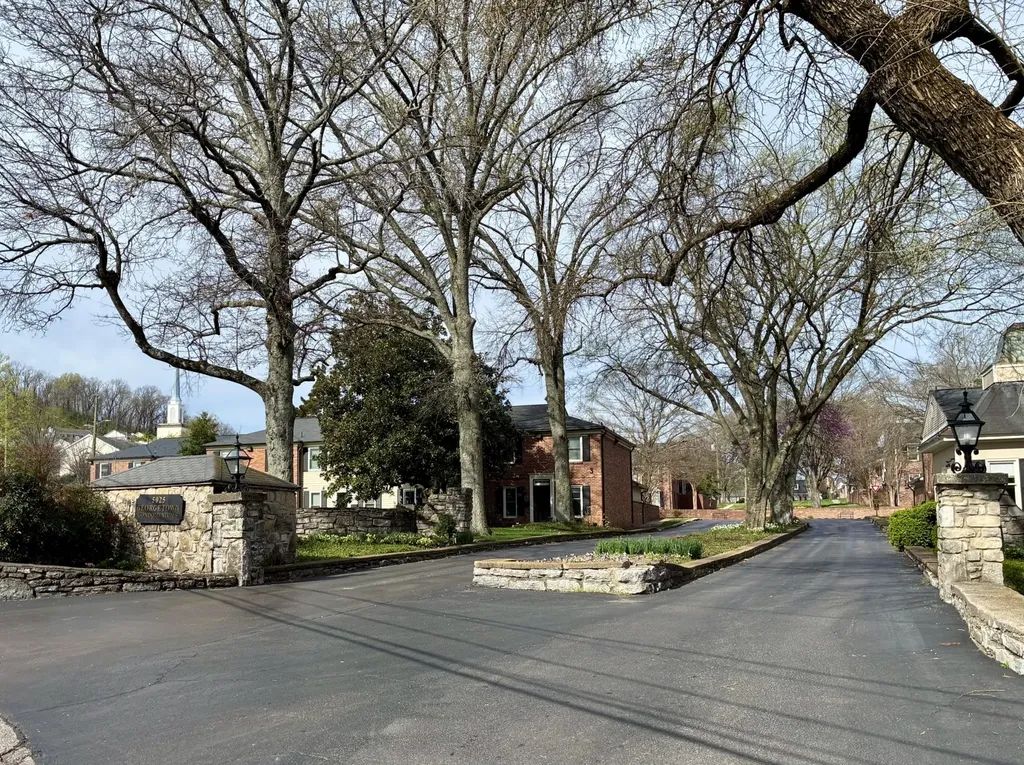 5025 Hillsboro Pike Nashville TN 37215