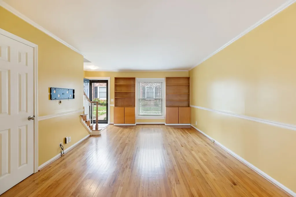 5025 Hillsboro Pike Nashville TN 37215