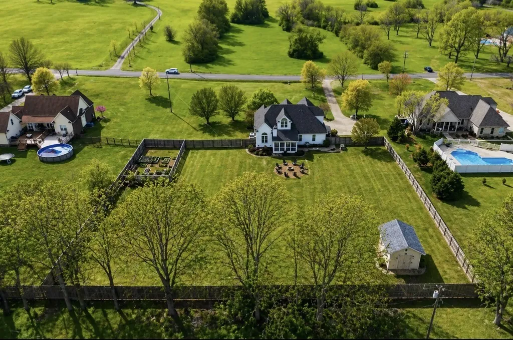 7141 Old Zion Road Columbia TN 38401