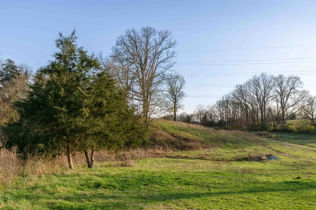4891 Murfreesboro Road Arrington TN 37014