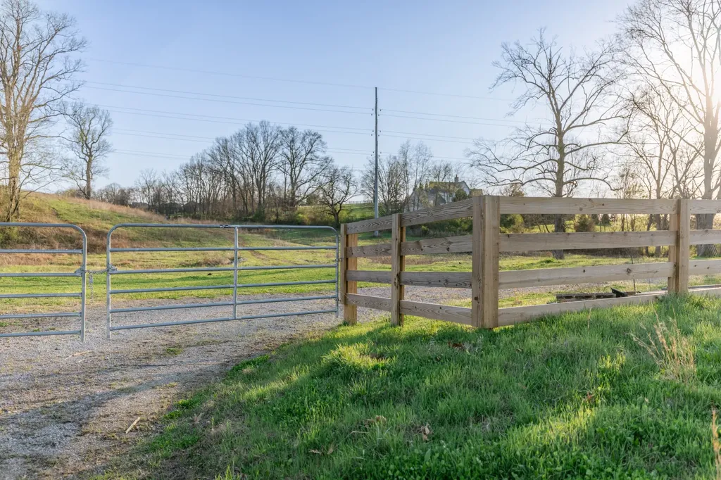 4891 Murfreesboro Road Arrington TN 37014