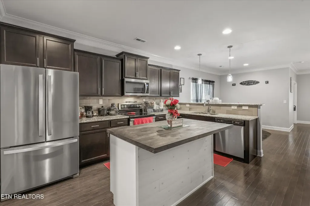 127 W Rarity Ridge Parkway Oak Ridge TN 37830