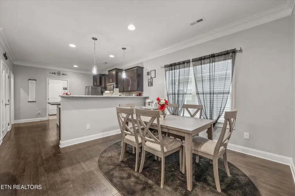 127 W Rarity Ridge Parkway Oak Ridge TN 37830