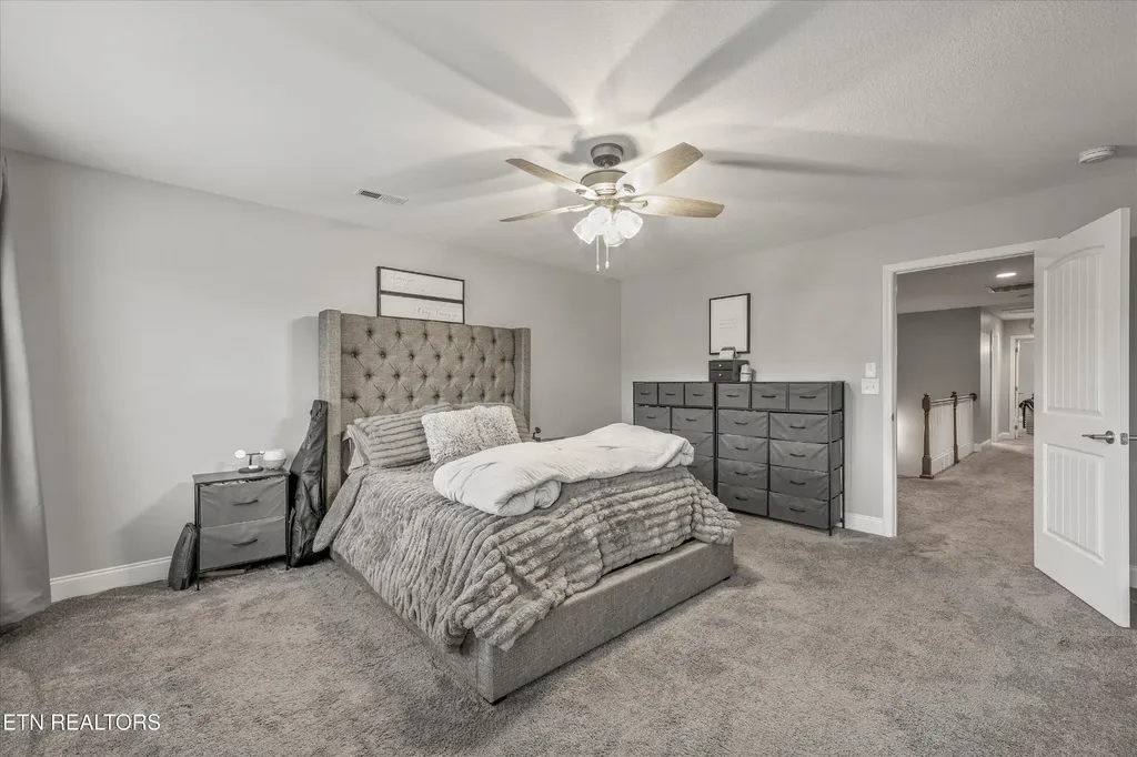 127 W Rarity Ridge Parkway Oak Ridge TN 37830
