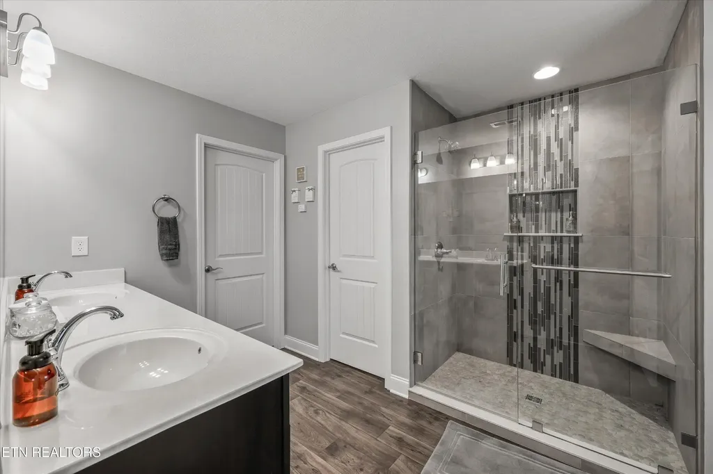127 W Rarity Ridge Parkway Oak Ridge TN 37830