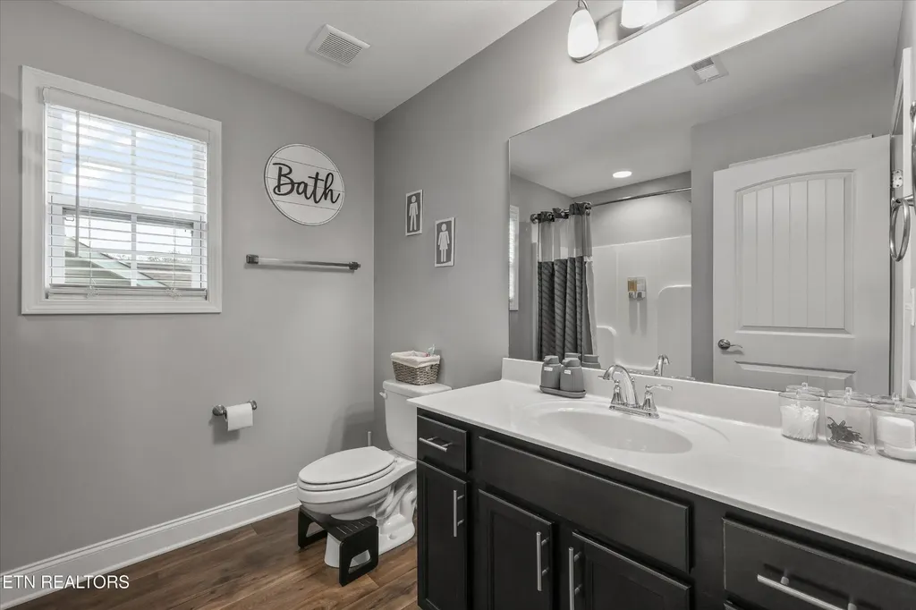 127 W Rarity Ridge Parkway Oak Ridge TN 37830