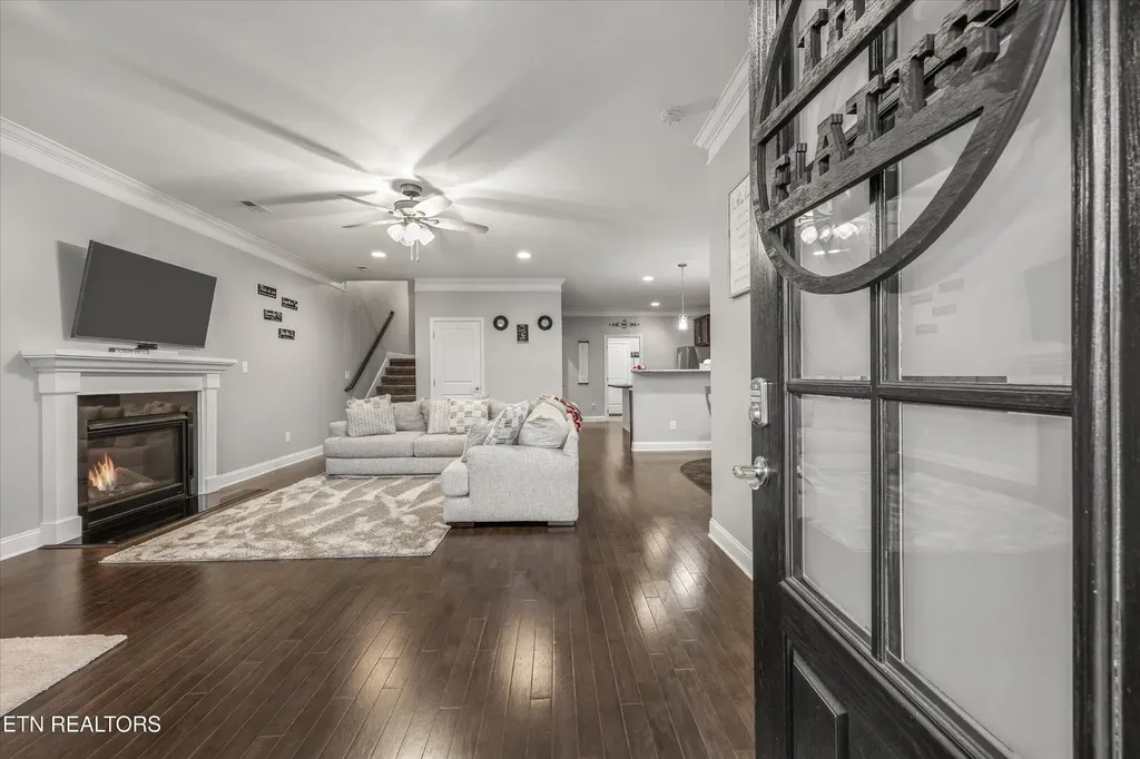127 W Rarity Ridge Parkway Oak Ridge TN 37830