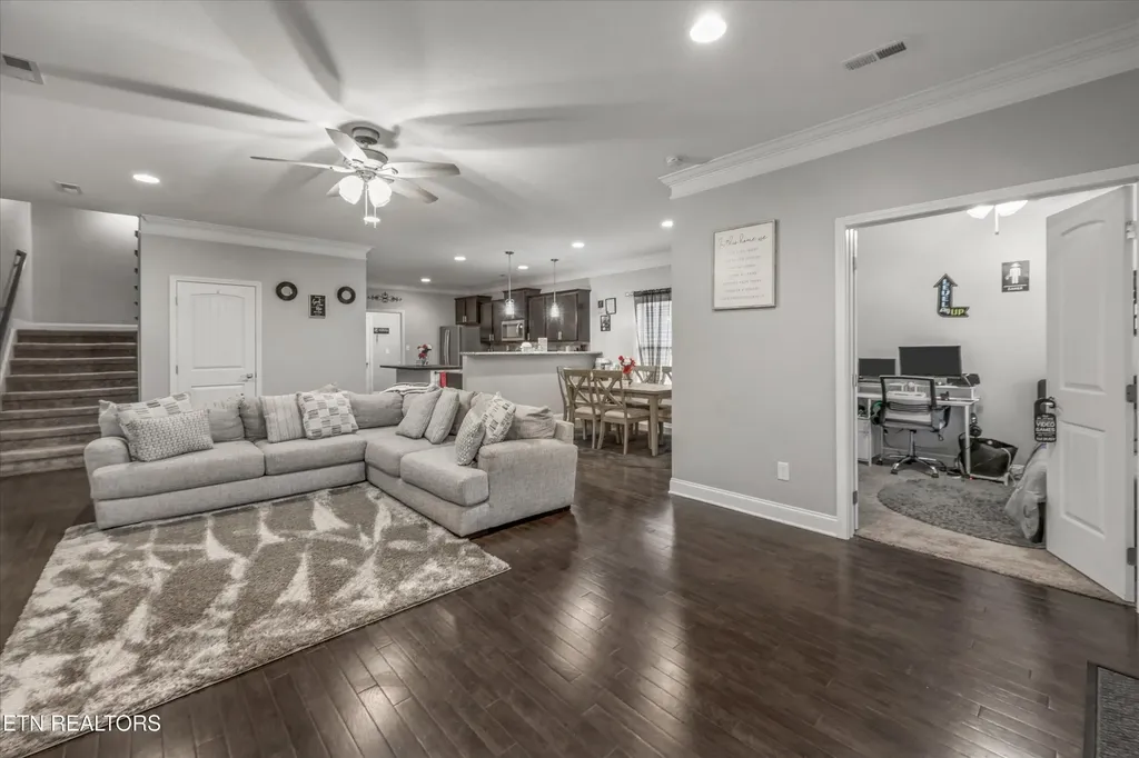 127 W Rarity Ridge Parkway Oak Ridge TN 37830