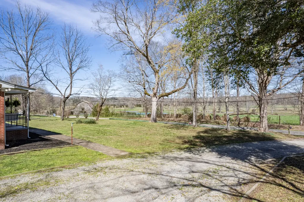 755 Briar Pond Road Centerville TN 37033