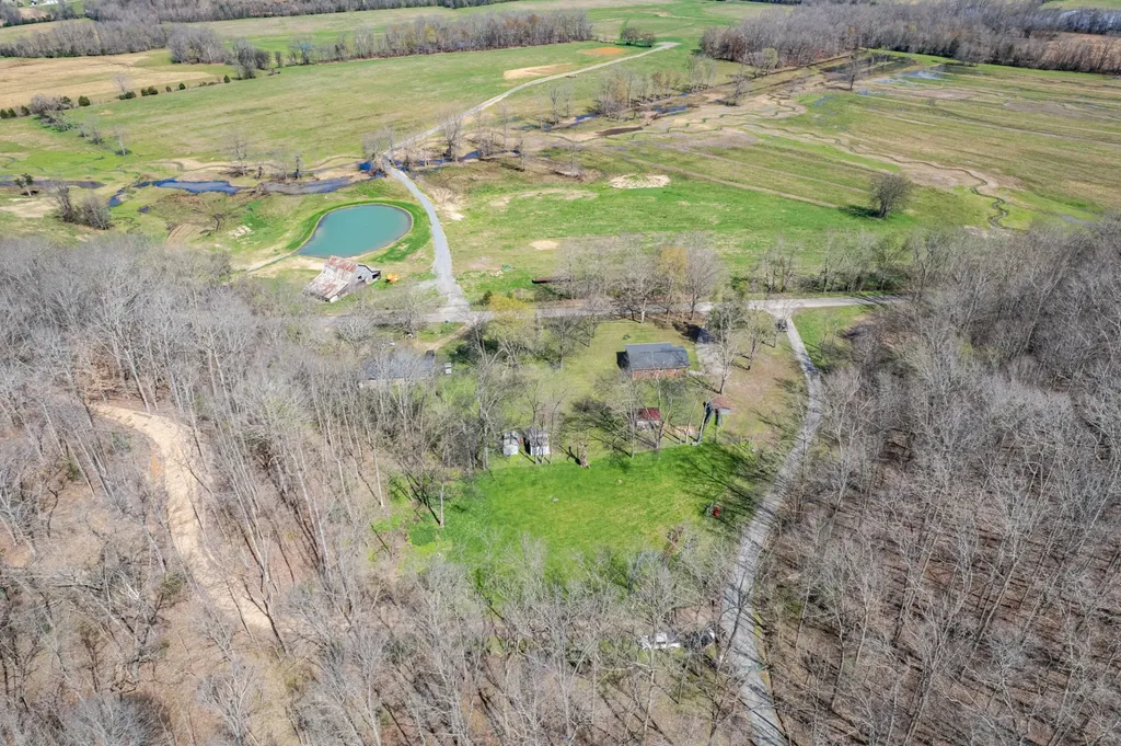 755 Briar Pond Road Centerville TN 37033