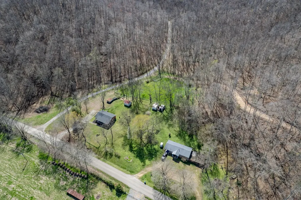 755 Briar Pond Road Centerville TN 37033