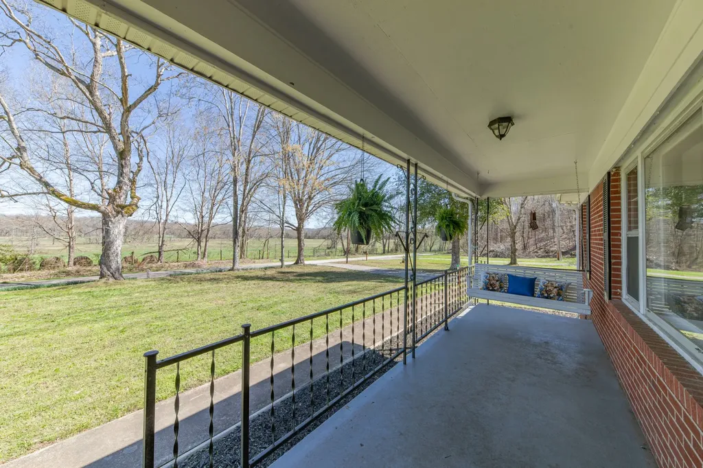755 Briar Pond Road Centerville TN 37033
