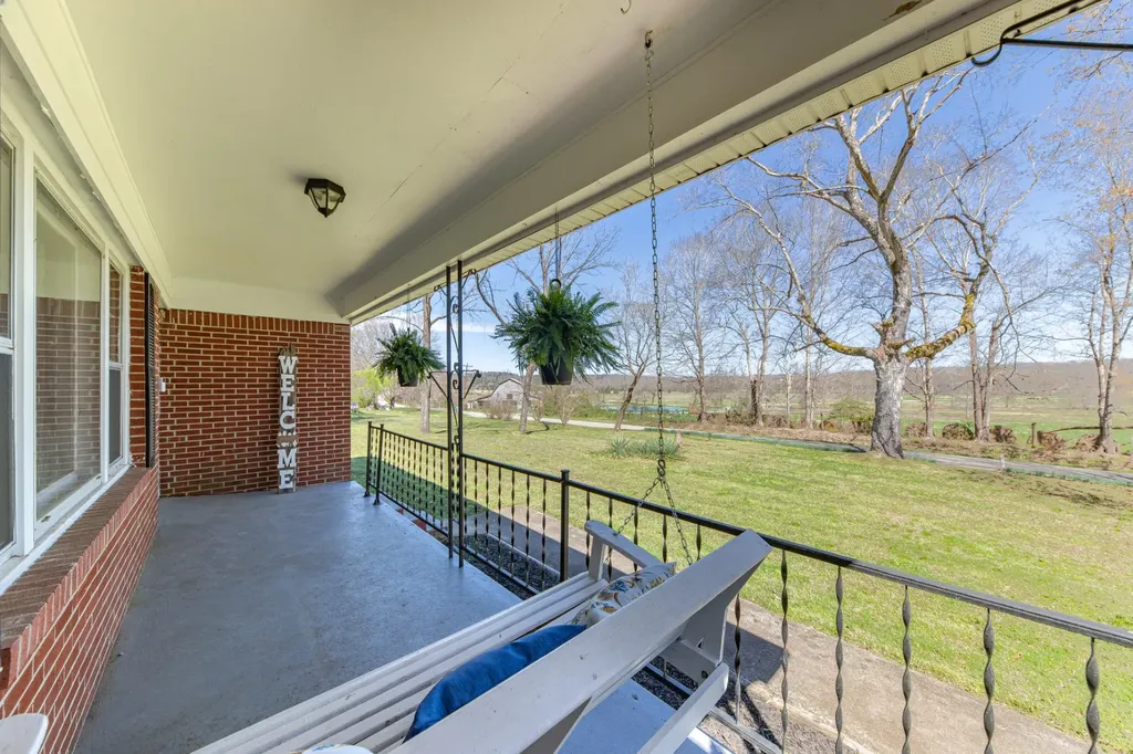 755 Briar Pond Road Centerville TN 37033