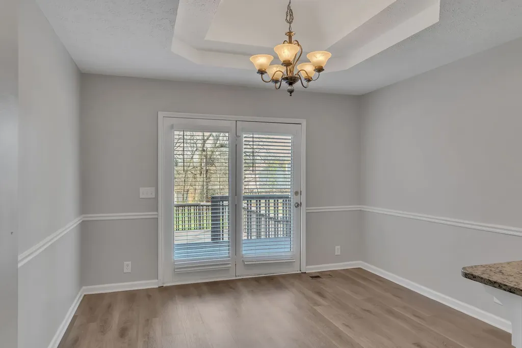 212 Robert Avenue White House TN 37188