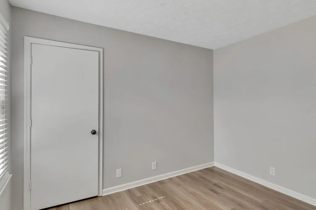 212 Robert Avenue White House TN 37188