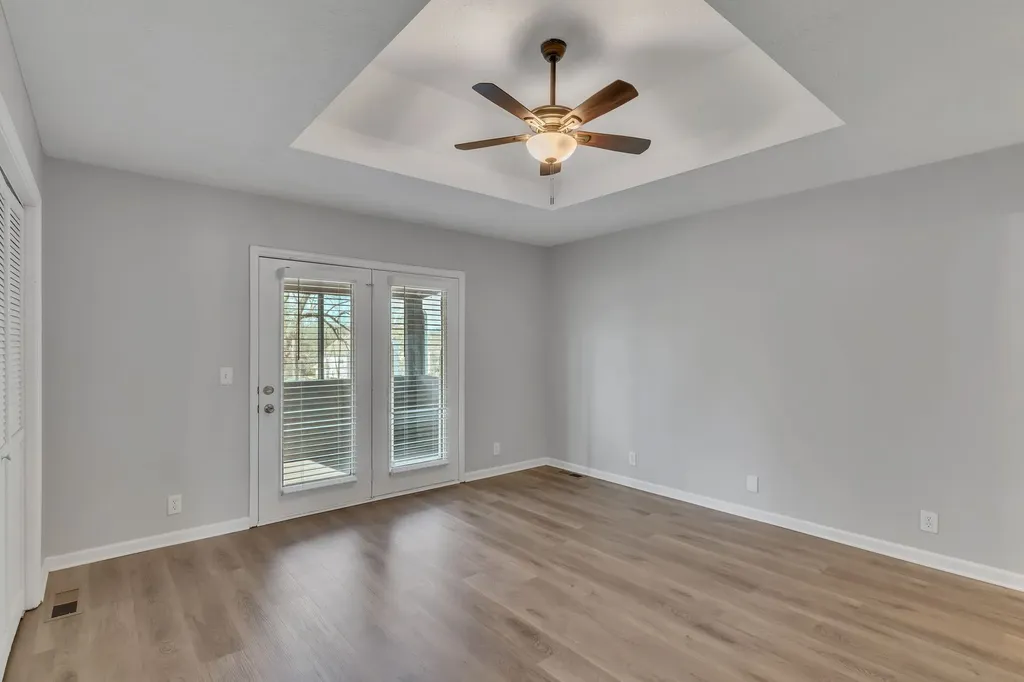 212 Robert Avenue White House TN 37188