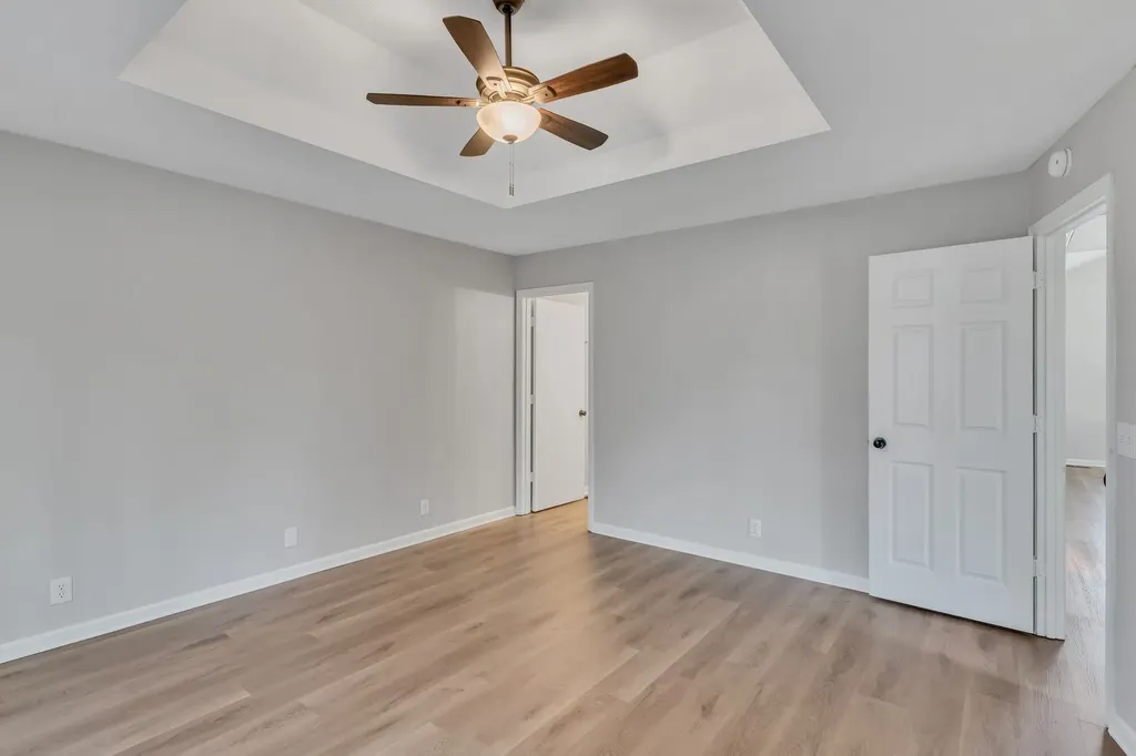 212 Robert Avenue White House TN 37188
