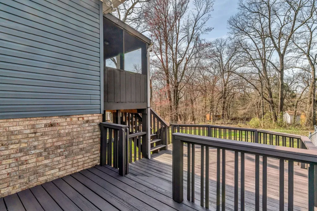 212 Robert Avenue White House TN 37188
