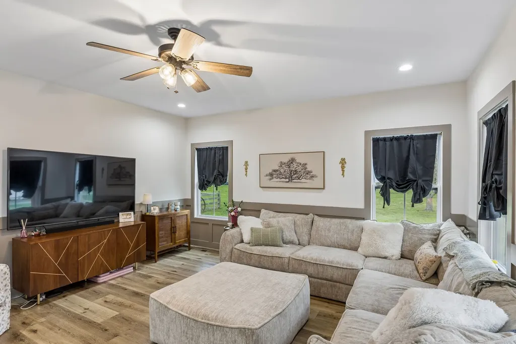1832 Twin Caves Drive Lewisburg TN 37091
