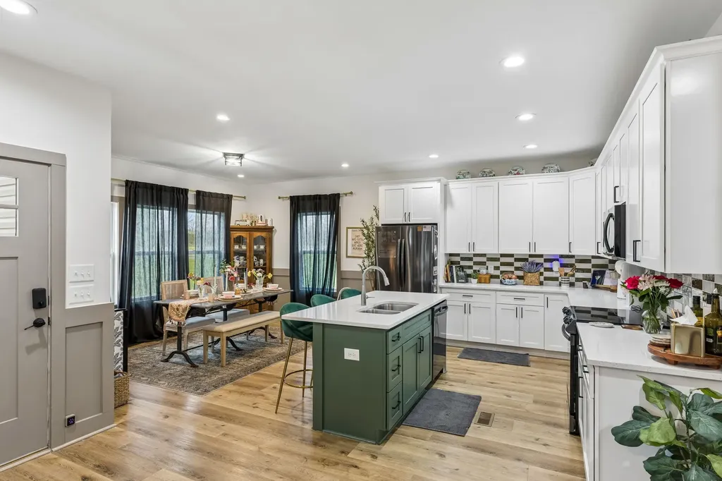 1832 Twin Caves Drive Lewisburg TN 37091