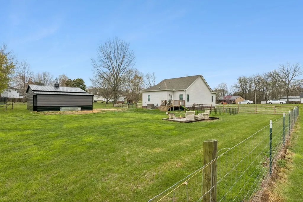 1832 Twin Caves Drive Lewisburg TN 37091